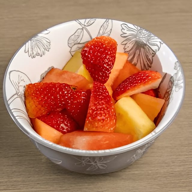Fresh Fruit Cup.