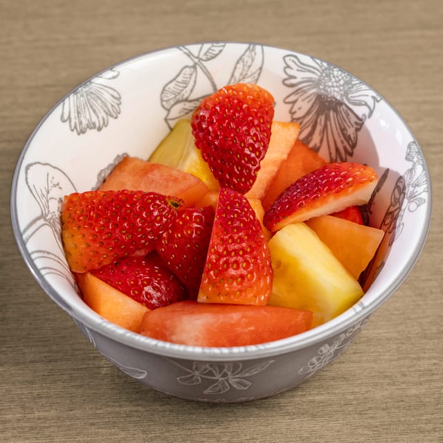 Fresh Fruit Cup.
